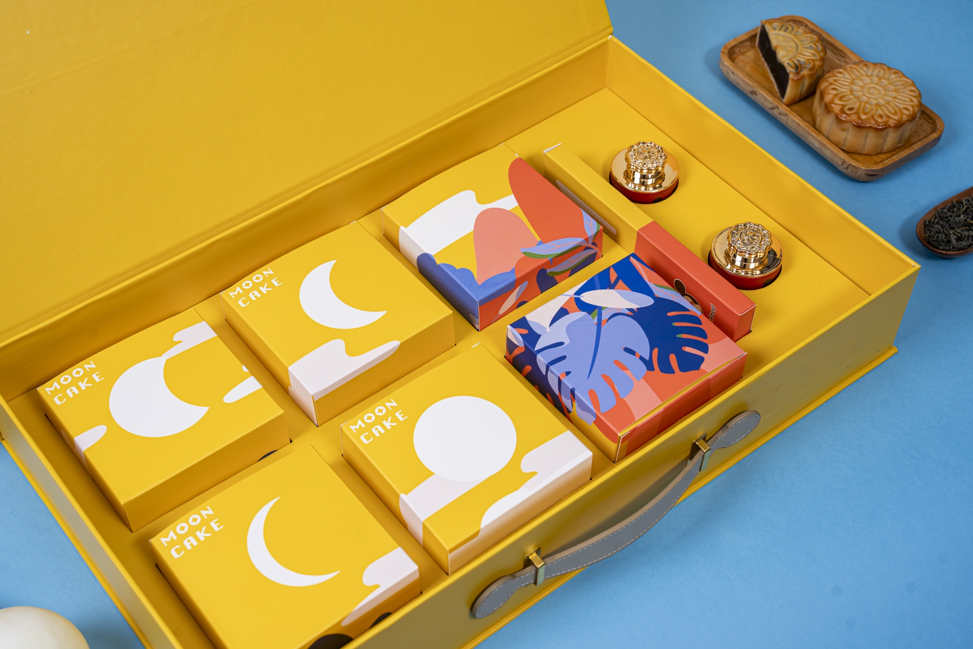 TẦN TÌNH LỄ NGỘ